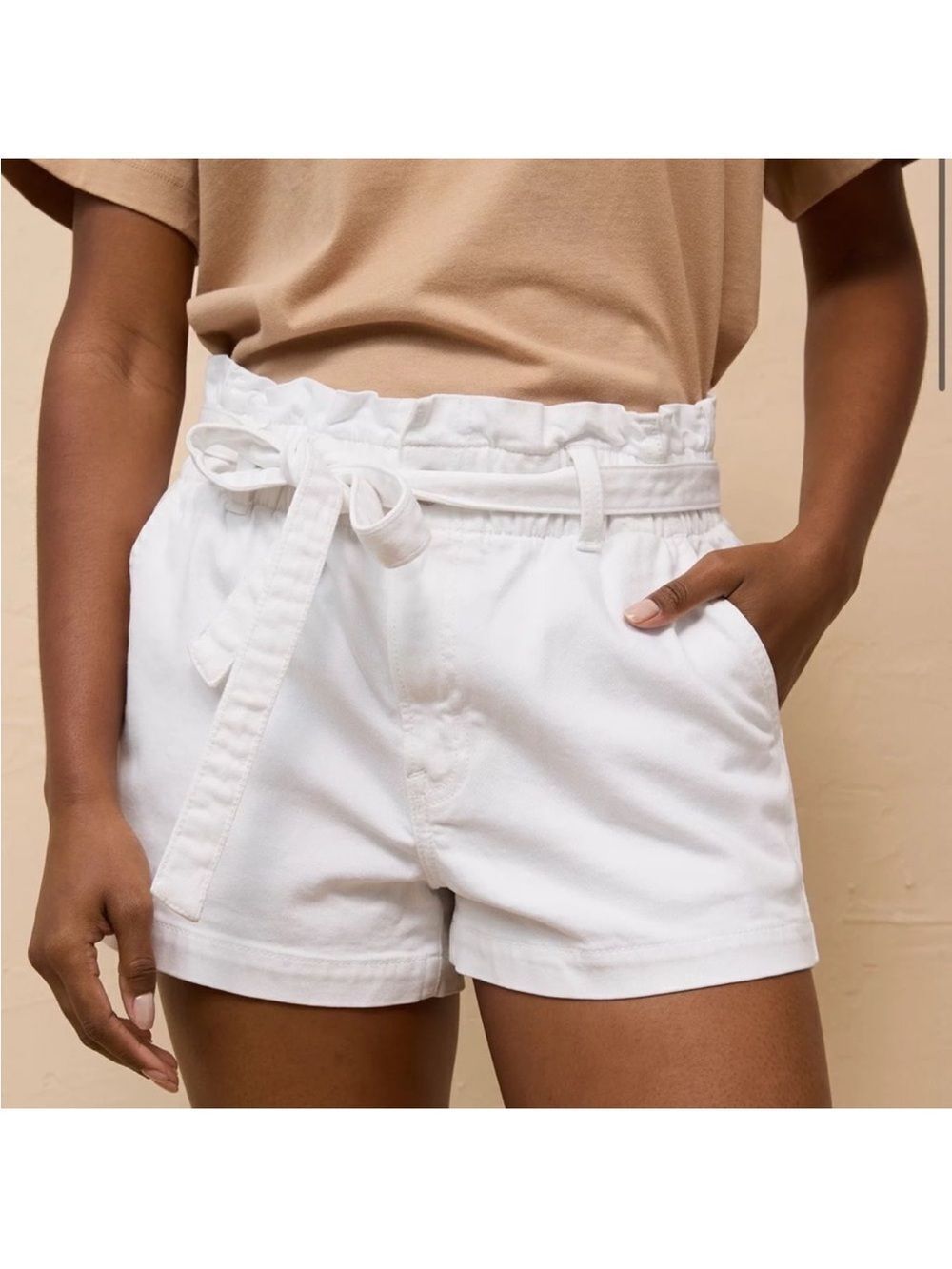 AE 16 White Stretch Relaxed Fit Paper Bag Denim Belted High Rise Mom Shorts